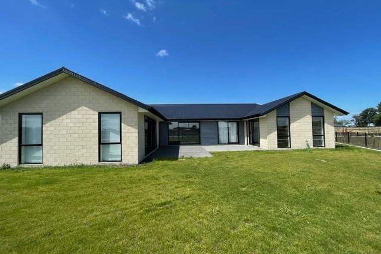 Photo of property in 14 Hollard Crescent, Lincoln, 7608