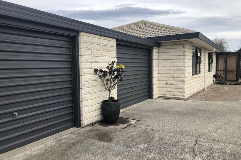 Photo of property in 1/3 Arran Crescent, Woolston, Christchurch, 8062