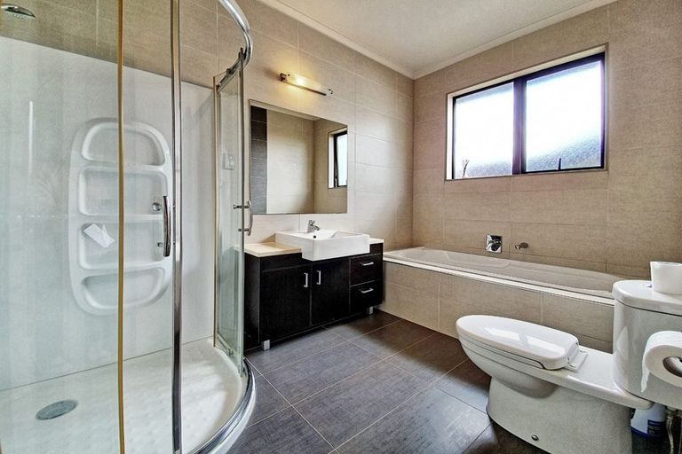 Photo of property in 31a Alexander Avenue, Torbay, Auckland, 0630