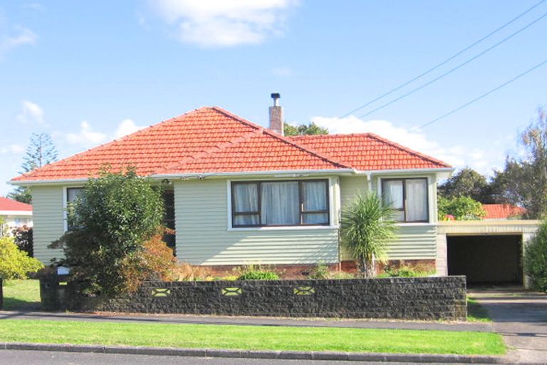Photo of property in 9 Churchill Avenue, Manurewa, Auckland, 2102