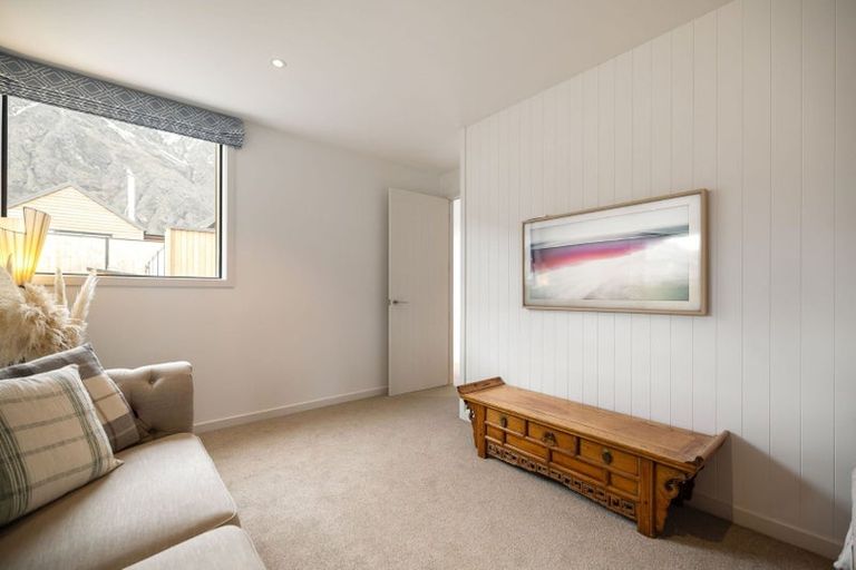 Photo of property in 72 Spur Ridge, Jacks Point, 9371