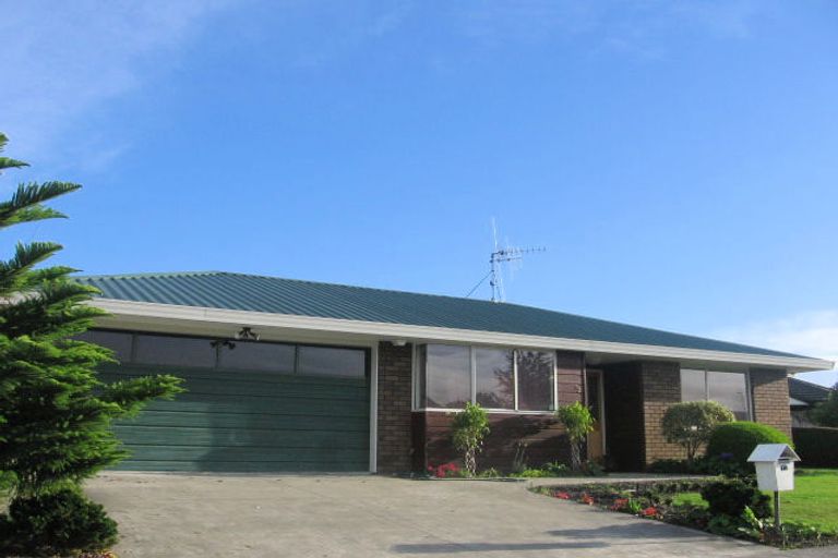 Photo of property in 72 Amberley Avenue, Highbury, Palmerston North, 4412