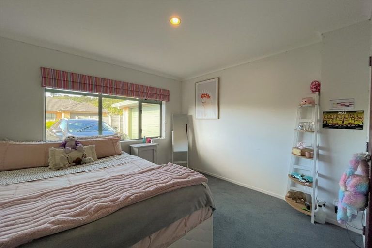 Photo of property in 49 Furlong Crescent, Churton Park, Wellington, 6037
