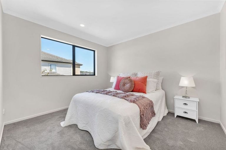 Photo of property in 54 Hikuawa Road, Flat Bush, Auckland, 2019