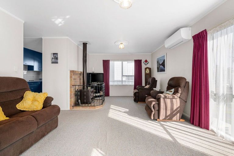 Photo of property in 17 Hibiscus Avenue, Hamilton Lake, Hamilton, 3204