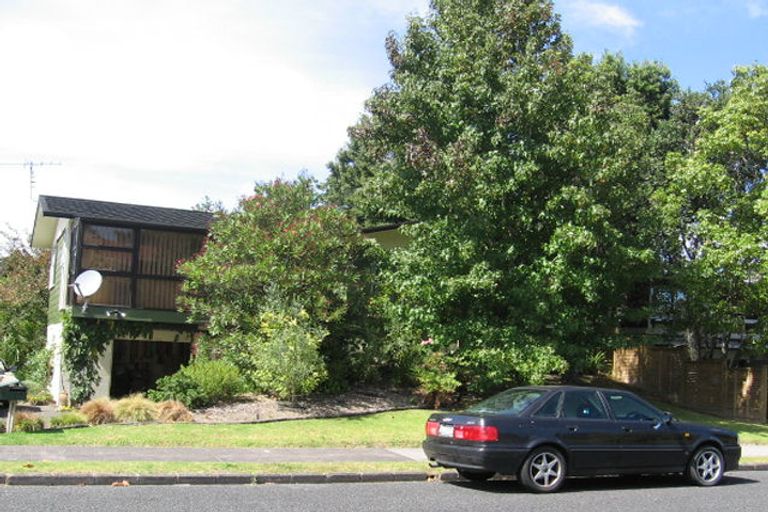 Photo of property in 60 Park Hill Road, Birkenhead, Auckland, 0626