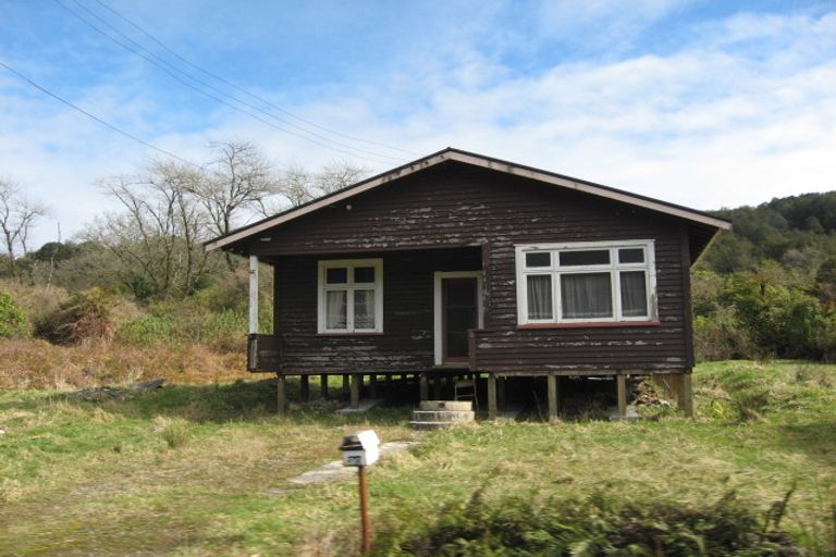 Photo of property in 30 Oxford Street, Taylorville, Greymouth, 7805