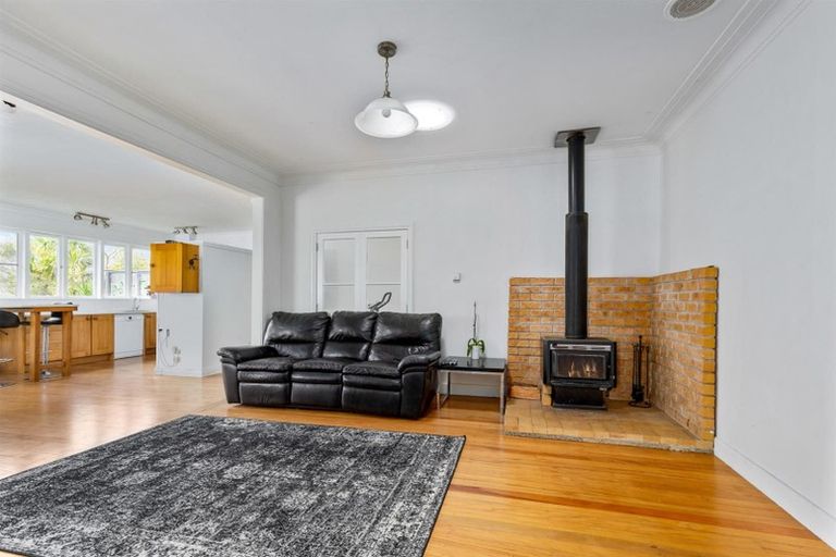 Photo of property in 106 Parkhurst Road, Parakai, 0830