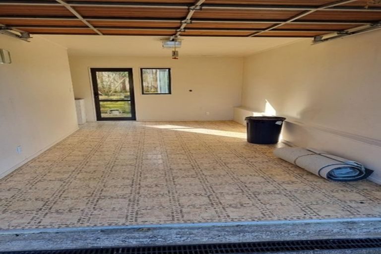 Photo of property in 3/102 Greenhithe Road, Greenhithe, Auckland, 0632