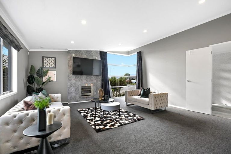 Photo of property in 16 Whistler Close, Rototuna North, Hamilton, 3210