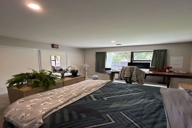 Photo of property in 18b Clyde Road, Upper Riccarton, Christchurch, 8041