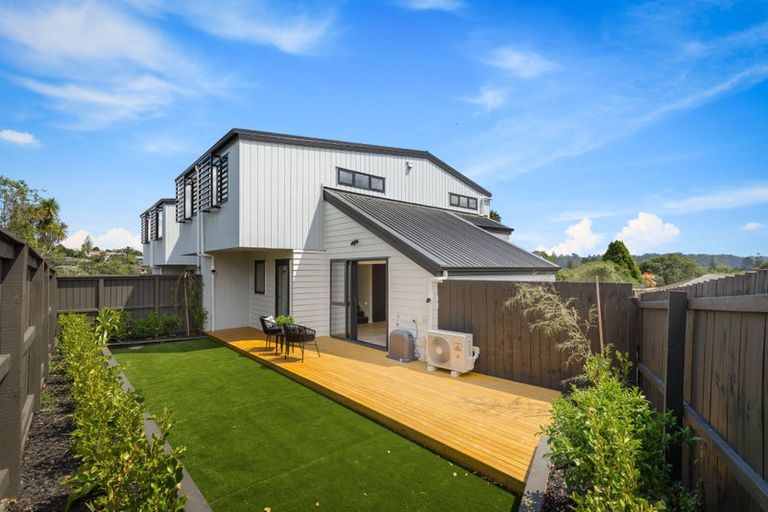 Photo of property in 7/13 Fairdale Place, Birkdale, Auckland, 0626