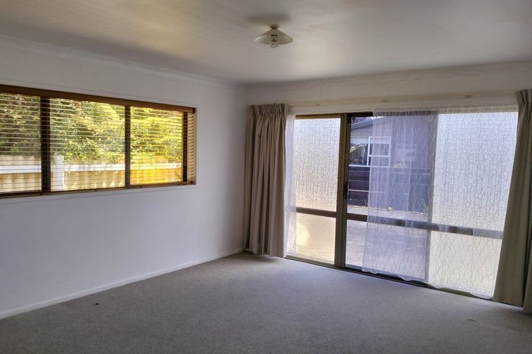 Photo of property in 16a Manse Road, Pahurehure, Papakura, 2113