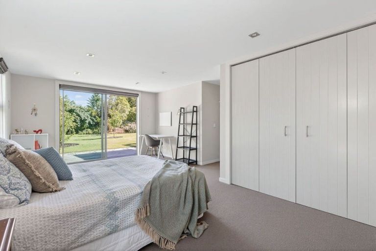 Photo of property in 28 Sam John Place, Lake Hawea, 9382