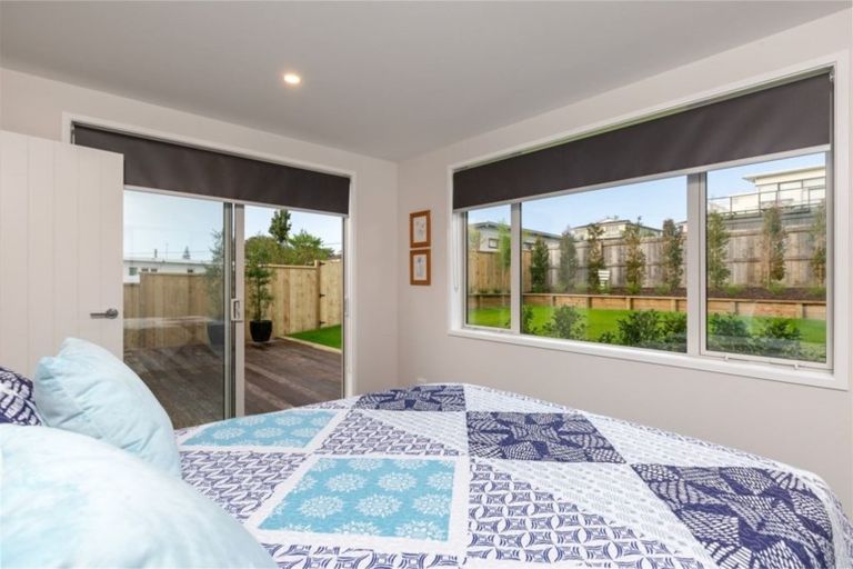 Photo of property in 17 Tindalls Bay Road, Tindalls Beach, Whangaparaoa, 0930