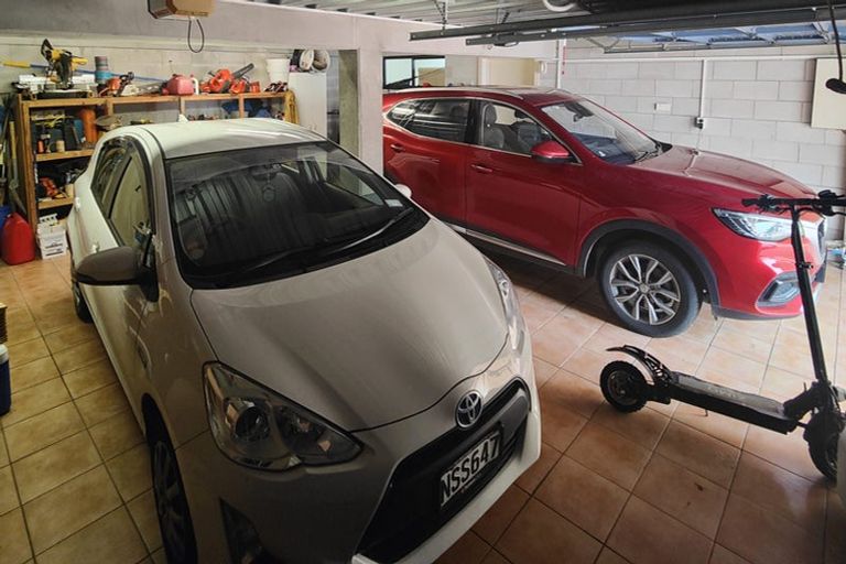 Photo of property in 4 Sanderson Place, Havelock North, 4130