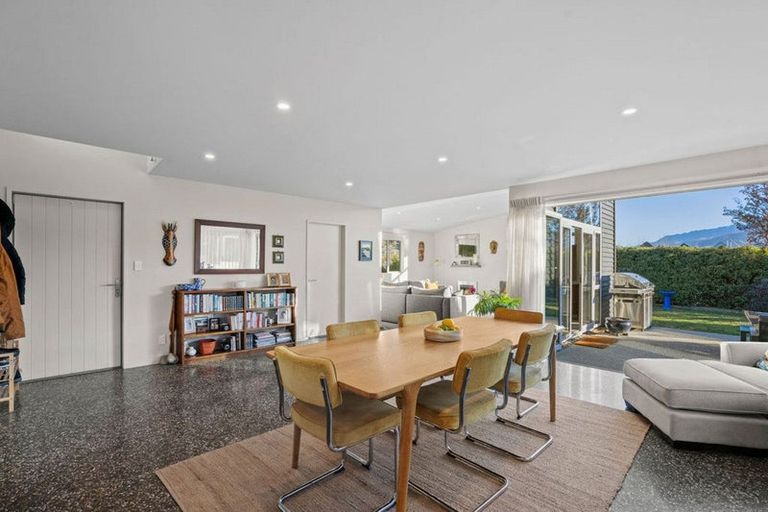 Photo of property in 3 Rere Road, Lake Hayes, Queenstown, 9304