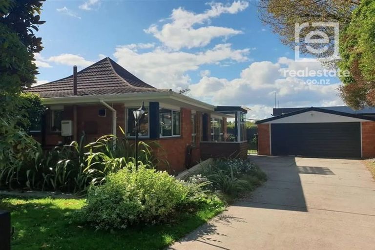 Photo of property in 2/110b Withells Road, Avonhead, Christchurch, 8042