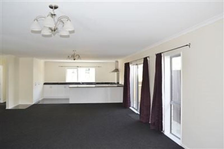 Photo of property in 33 Leighton Avenue, Waiwhetu, Lower Hutt, 5010