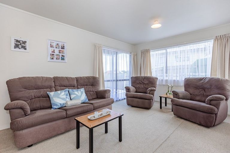 Photo of property in 8 Karyn Street, Castlecliff, Whanganui, 4501