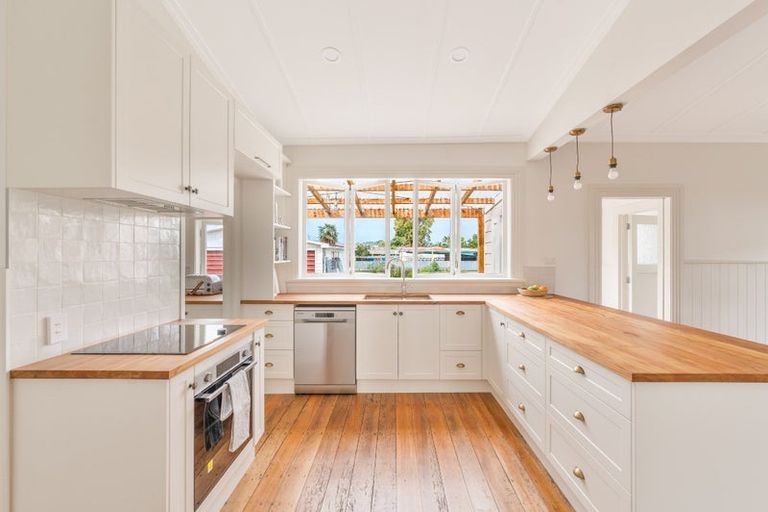 Photo of property in 406 Charles Street, Saint Leonards, Hastings, 4120