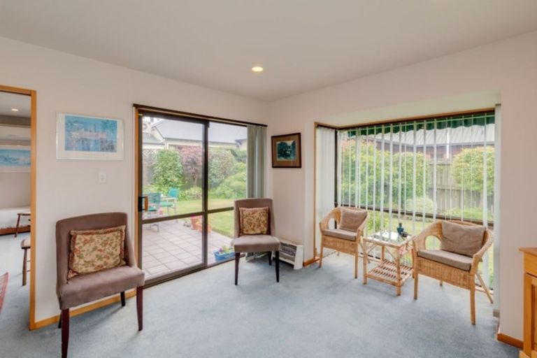 Photo of property in 2/30b Taylors Avenue, Bryndwr, Christchurch, 8052