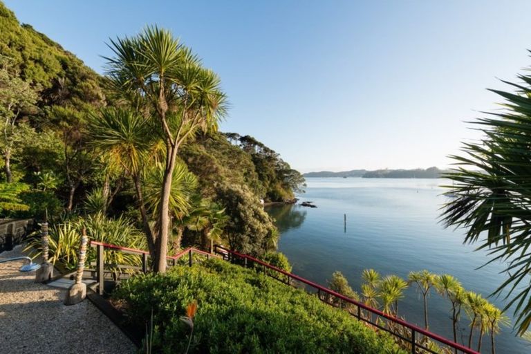 Photo of property in 14a Kaha Place, Russell, 0272