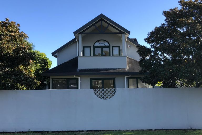 Photo of property in 2/63 Hattaway Avenue, Bucklands Beach, Auckland, 2012