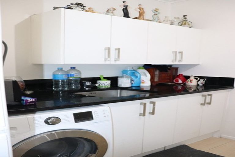 Photo of property in 536 Great South Road, Huntly, 3700