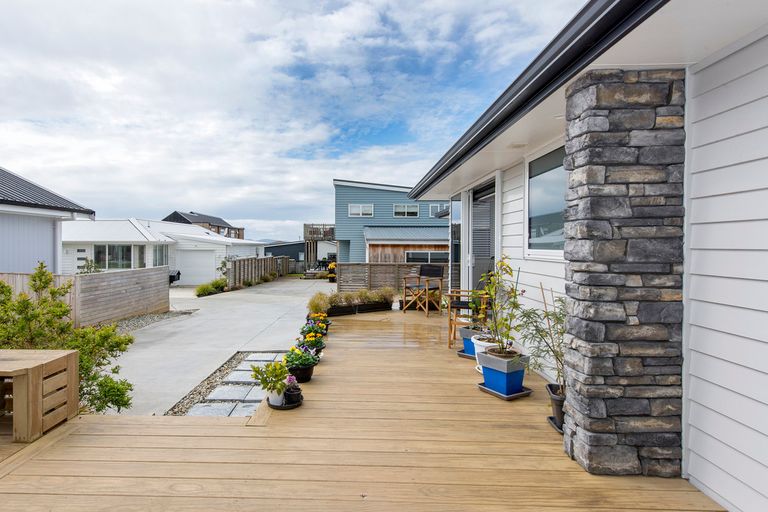 Photo of property in 6 Ahi Kaa Lane, Snells Beach, 0920