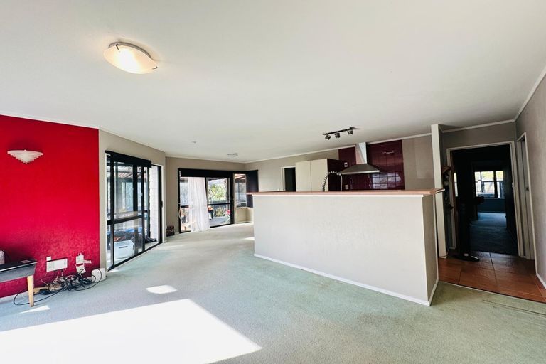 Photo of property in 78 Harmel Road, Glendene, Auckland, 0602