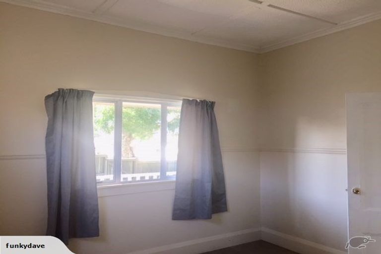 Photo of property in 44 Rimu Street, New Lynn, Auckland, 0600