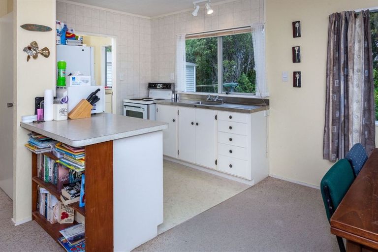 Photo of property in 10 Margot Place, Hahei, Whitianga, 3591