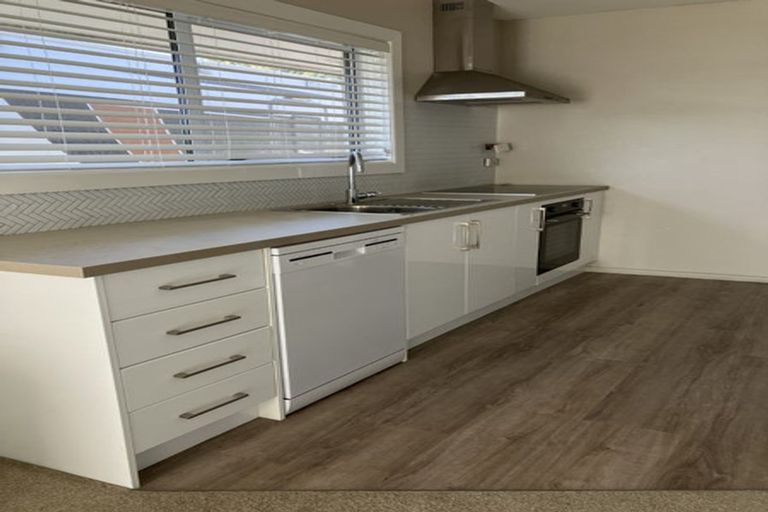 Photo of property in 1/23 Maidstone Road, Ilam, Christchurch, 8041