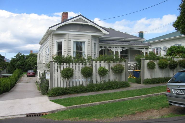 Photo of property in 18 Cowper Street, Devonport, Auckland, 0624
