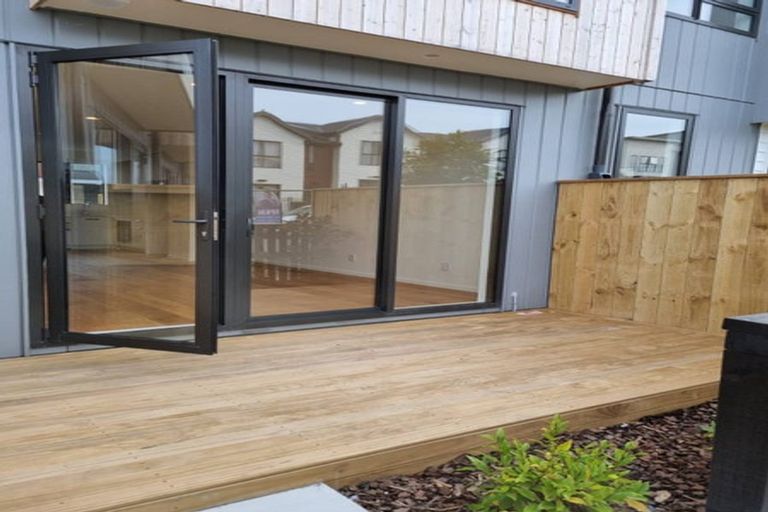 Photo of property in 17 Mahalo Avenue, Wiri, Auckland, 2104