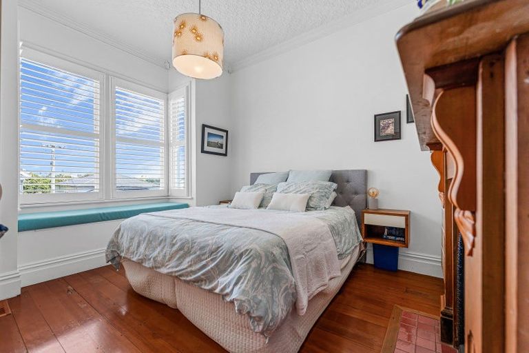 Photo of property in 44 Mozeley Avenue, Devonport, Auckland, 0624