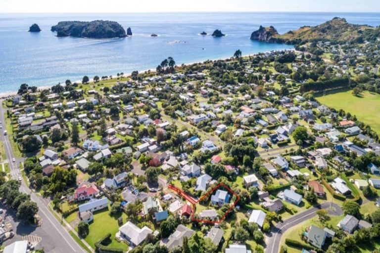 Photo of property in 10 Cathedral Court, Hahei, Whitianga, 3591
