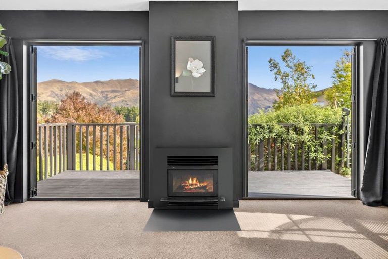 Photo of property in 13 Trevathan Lane, Wanaka, 9305
