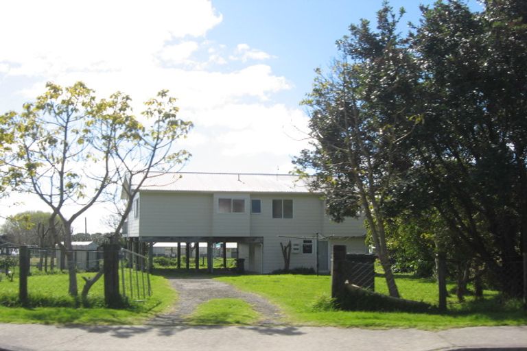 Photo of property in 16 Pakeha Street, Matata, 3194