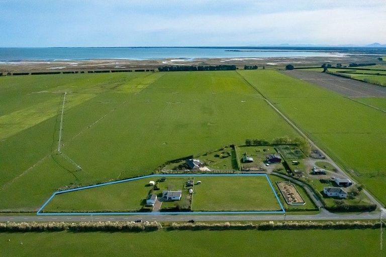 Photo of property in 748 Hudsons Road, Motukarara, Christchurch, 7674