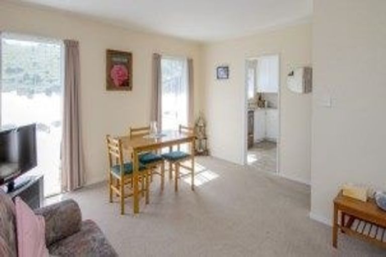 Photo of property in 71b Raumati Road, Raumati Beach, Paraparaumu, 5032