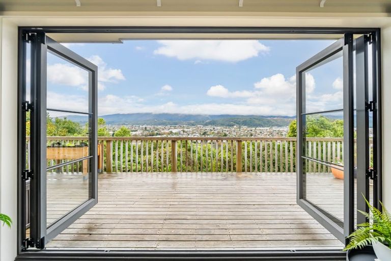 Photo of property in 9 Colin Guppy Crescent, Riverstone Terraces, Upper Hutt, 5018
