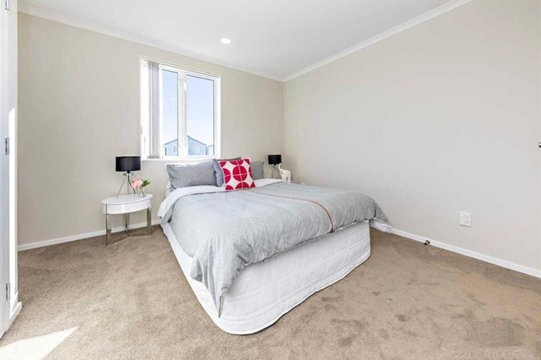 Photo of property in 26 Warbler Crescent, Papakura, 2110