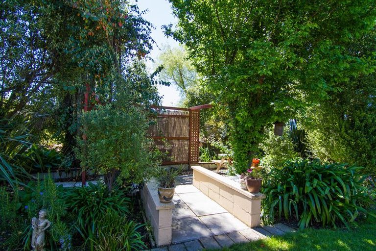 Photo of property in 37a Douglas Road, Amberley, 7410