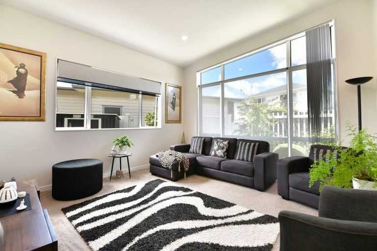 Photo of property in 19 Maka Terrace, Orewa, 0931