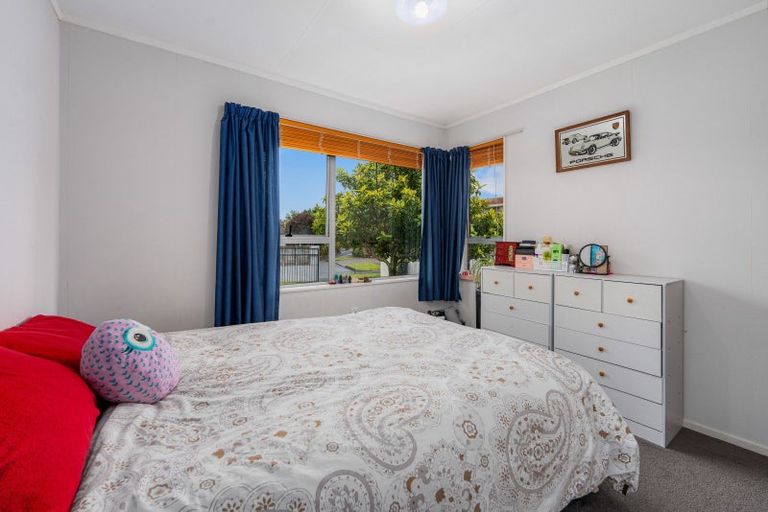 Photo of property in 7 Denver Place, Milson, Palmerston North, 4414