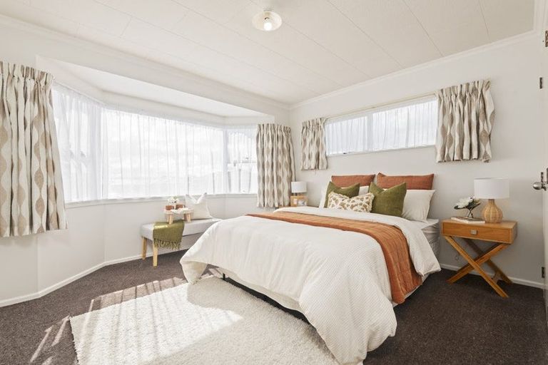 Photo of property in 63 Rhodes Drive, Kelvin Grove, Palmerston North, 4414