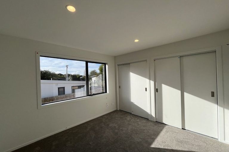 Photo of property in 7/157 Beach Haven Road, Beach Haven, Auckland, 0626