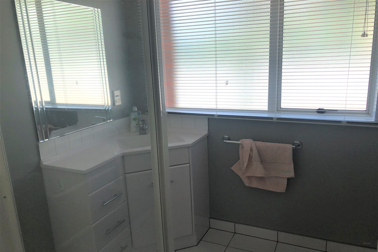 Photo of property in 2/4 Studholme Street, Temuka, 7920